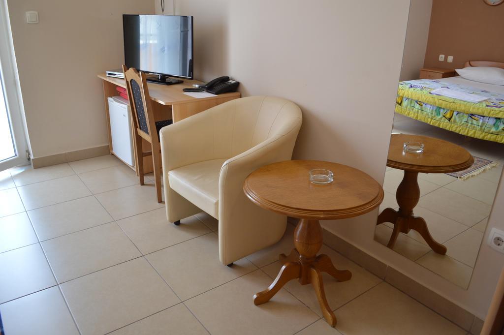 בודווה Hotel Kangaroo מראה חיצוני תמונה