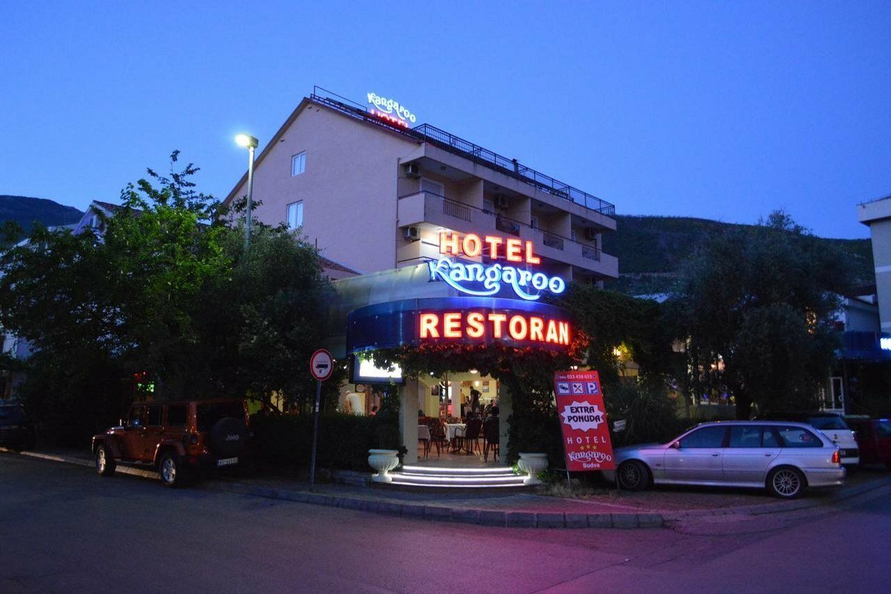 בודווה Hotel Kangaroo מראה חיצוני תמונה
